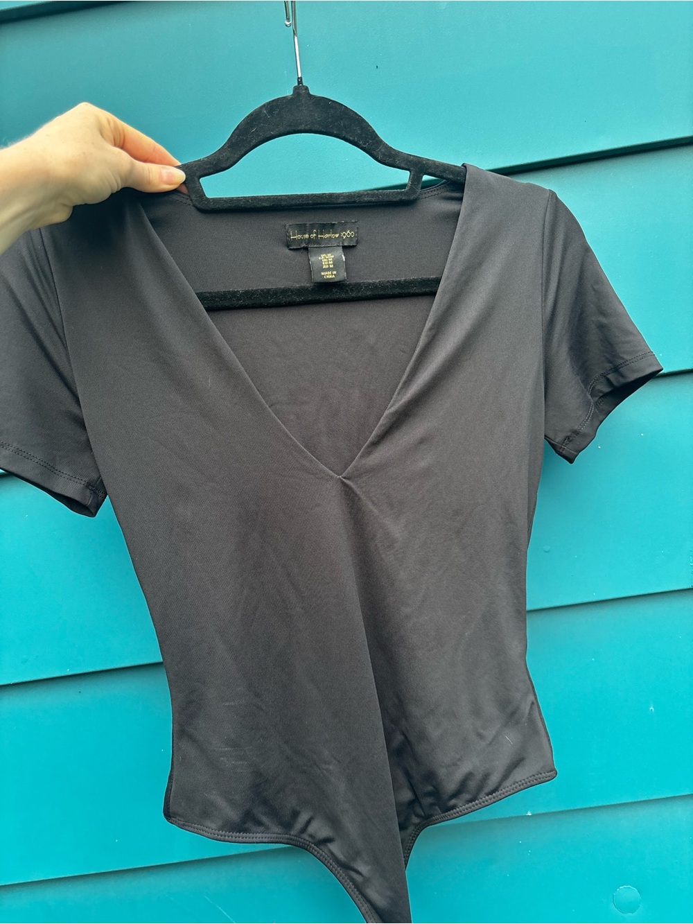 House of Harlow 1960 Black V-Neck Short Sleeve Bodysuit